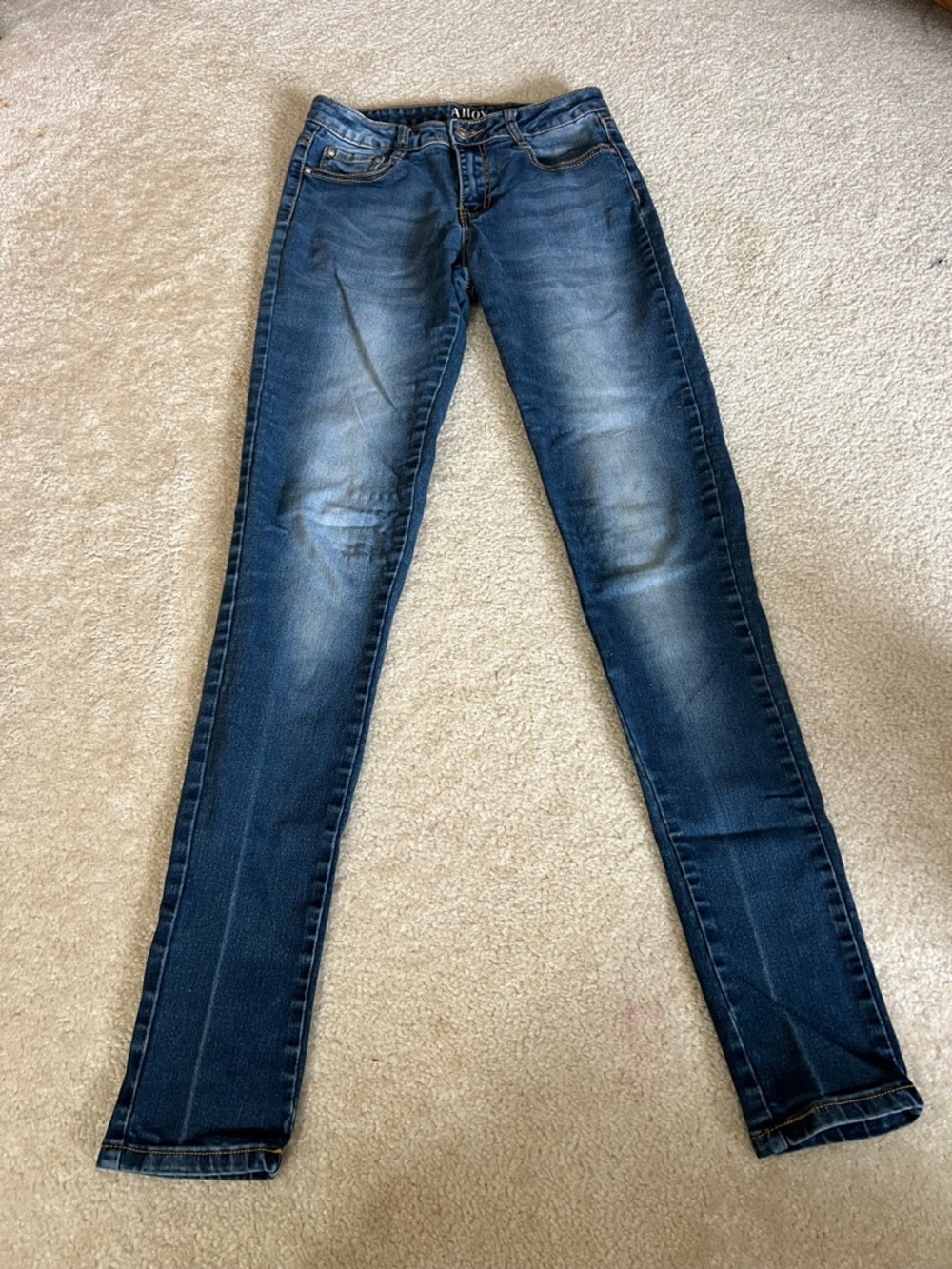 Size 5 x 35 (long) Dark Blue Skinny Jeans for Women - Stretch Denim